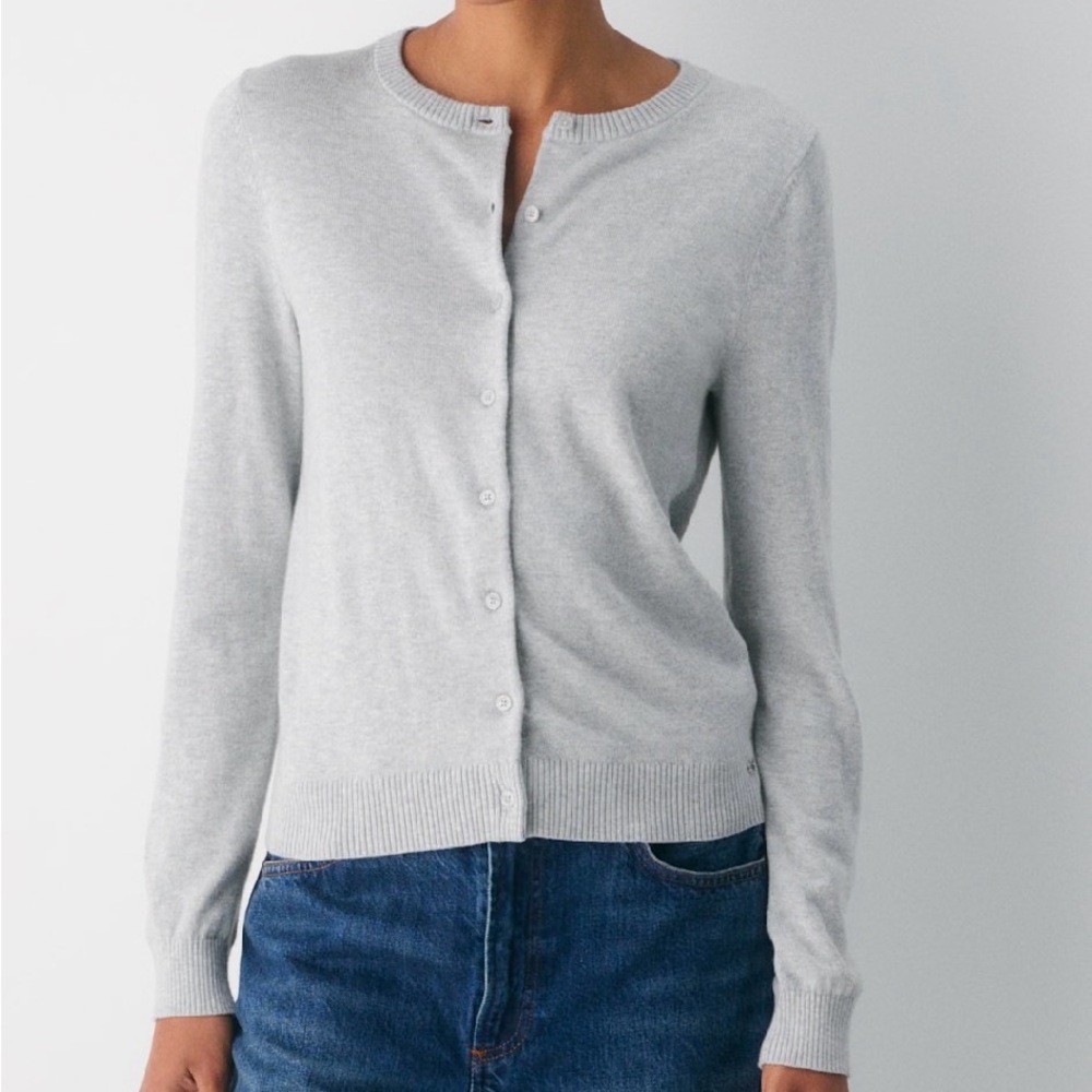 Grey cardigan